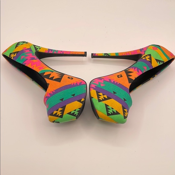 Aztec Print Platform High Heels Shoes Charlotte Russe Size 8 Colorful Canvas - Picture 10 of 15